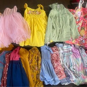 Little girl Bundle size 4/5